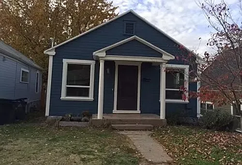 1035 Bonnie Brae St Photo 1