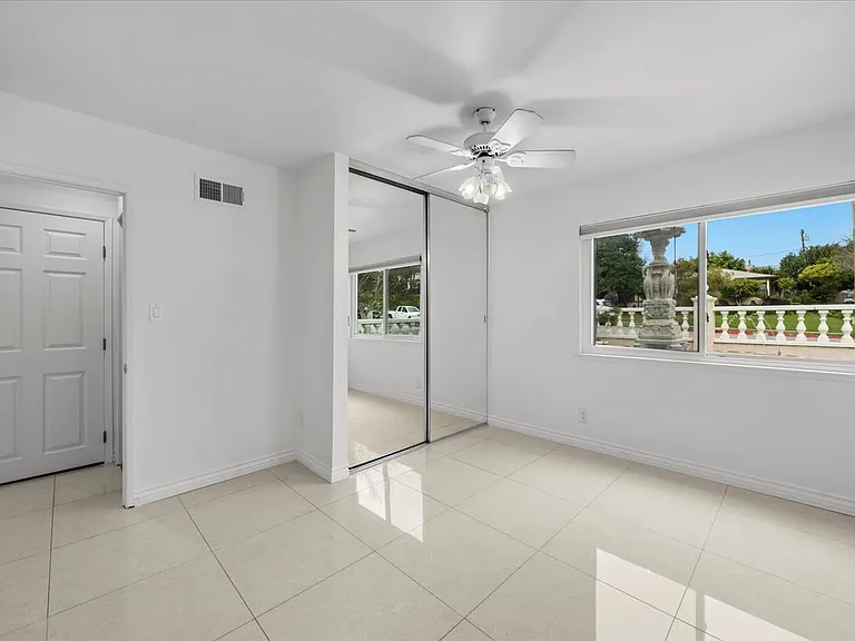2222 Pier Ave — Photo 55