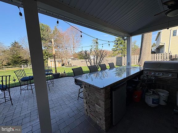 4th image of 205 Marlboro Rd