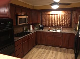 1156 Cloverdale Dr, Greenville, MS 38701