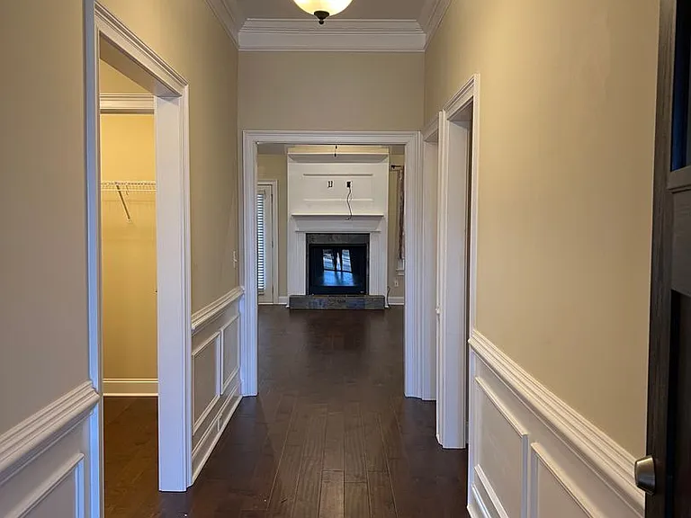 1802 Mabel Dr — Photo 3