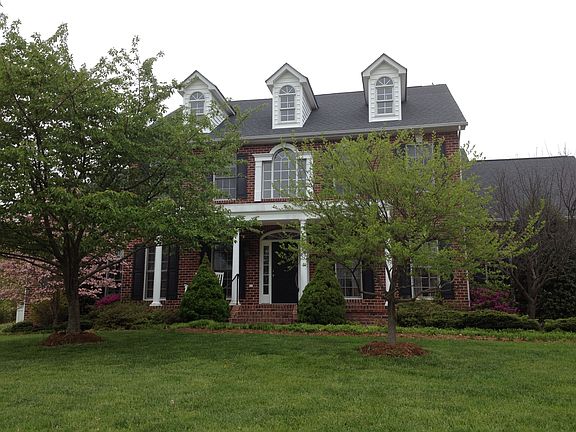 3rd image of 20 Ivy Creek Ln