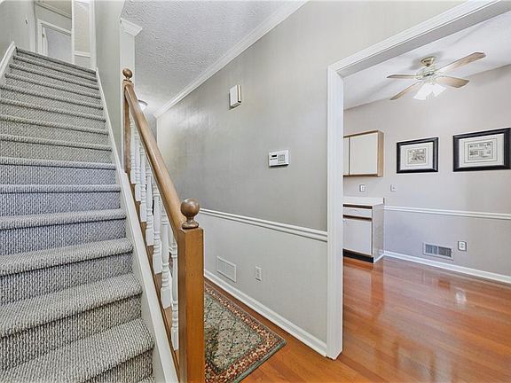4th image of 3997 Elm St
