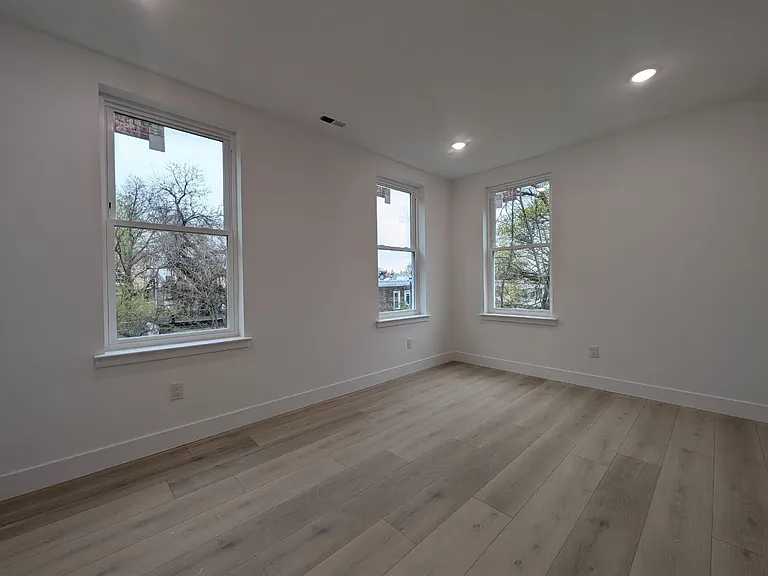 835 N 63rd St #4 — Photo 8
