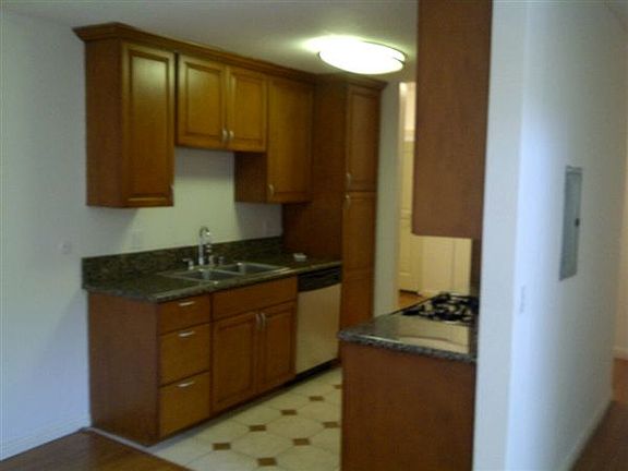 3rd image of 18600 Collins St APT 208