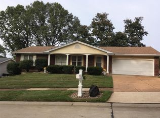 5268 Kings Park Dr, Saint Louis, MO 63129
