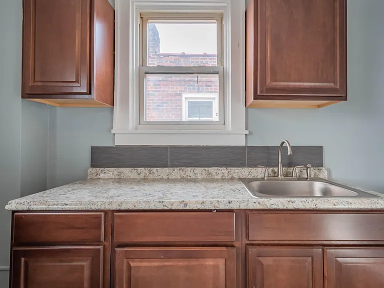 2118 Bedford Ave #2 — Photo 9