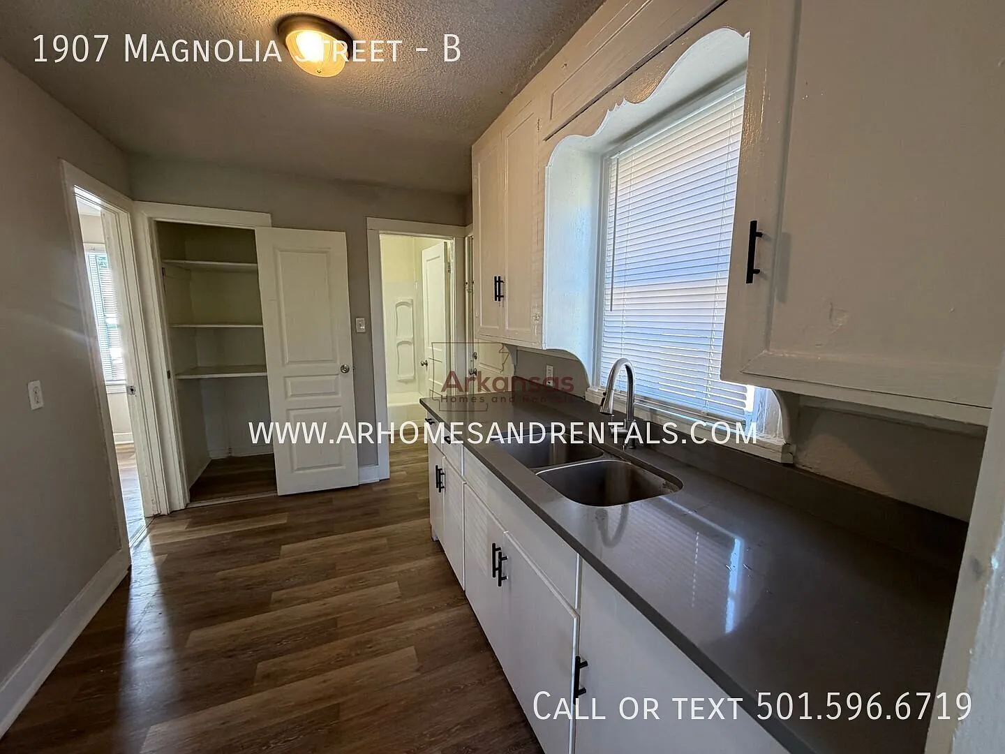 1/2 Off First Month's Rent ~ 1907 Magnolia Street Unit B ~ 1 Bedroom | 1 Bathroom — Photo 4