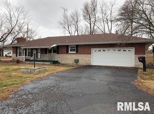 3401 Old 51 Rd, Sandoval, IL 62882