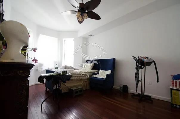 Rented by Red Sparrow Realty Group | media 27