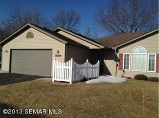 1708 B Carriage Home Dr SW, Austin, MN 55912