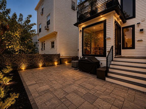 5th image of 72 46th St #1