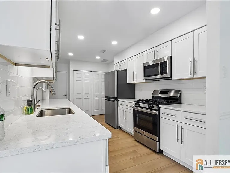 1 Brookline Ct #C — Photo 12