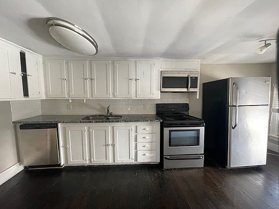 3rd image of 804 Walker St APT 5