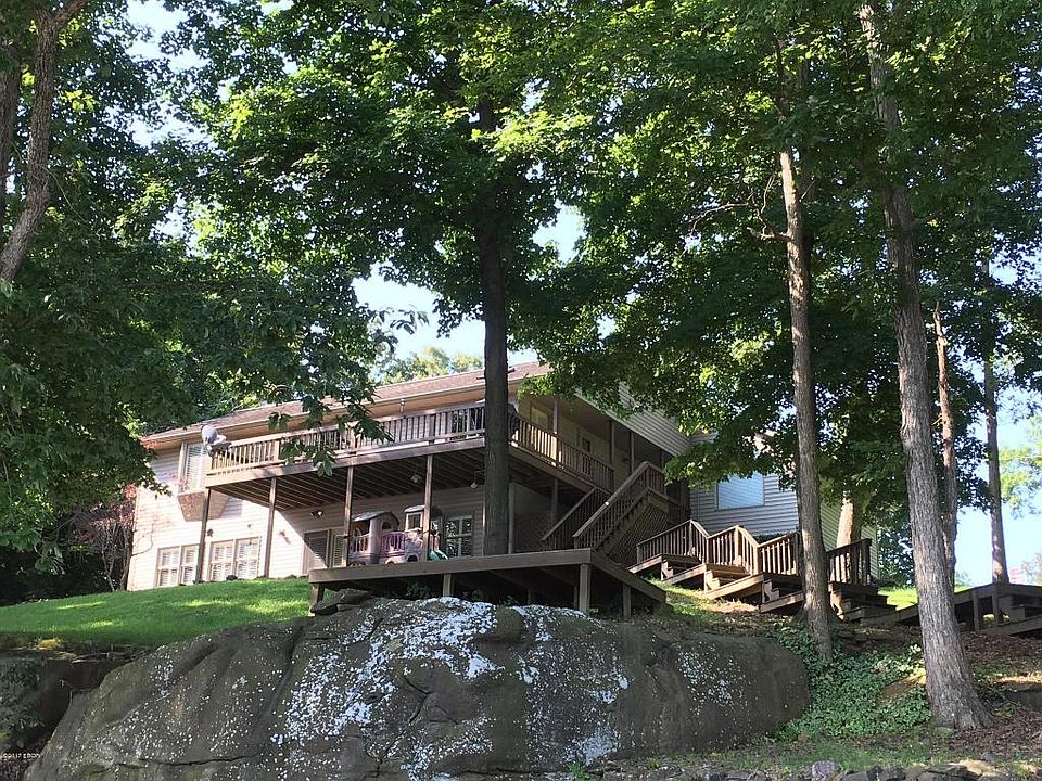 1st image of 1105 Lake Shore Dr N