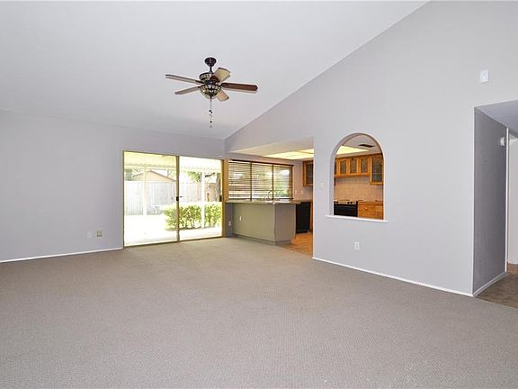 3rd image of 466 Wildbriar Dr