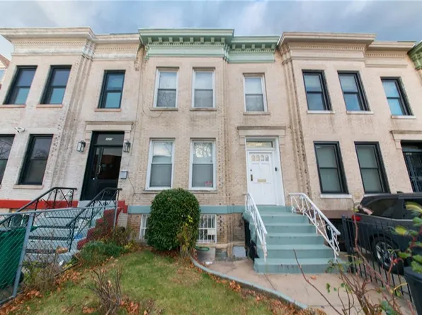 335 Bayridge Parkway image 1 of 16