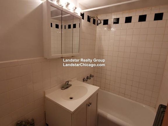4th image of 3812 N Pine Grove Ave APT 307