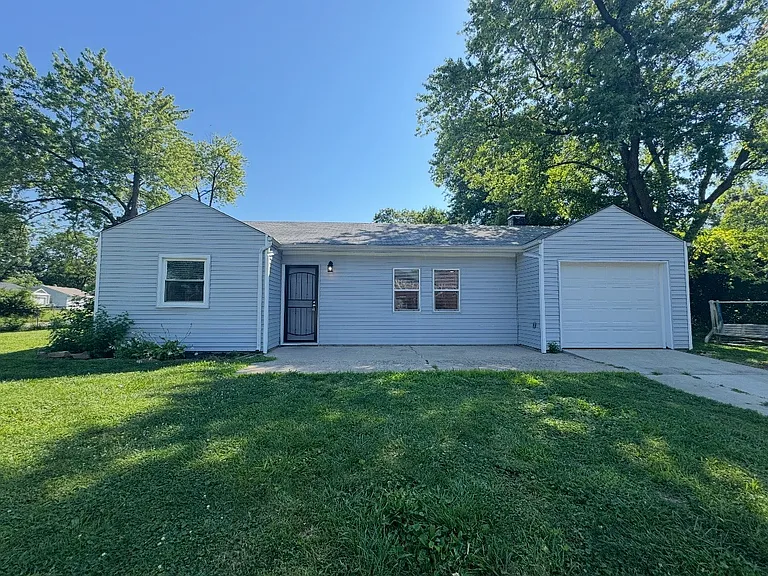 2155 N Catherwood Ave — Photo 5