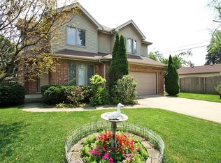 2040 Birchwood Ave, Des Plaines, IL 60018