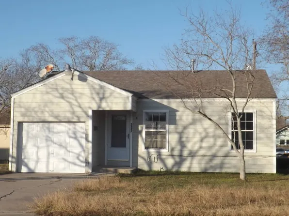 922 W 5th St, Freeport, TX 77541