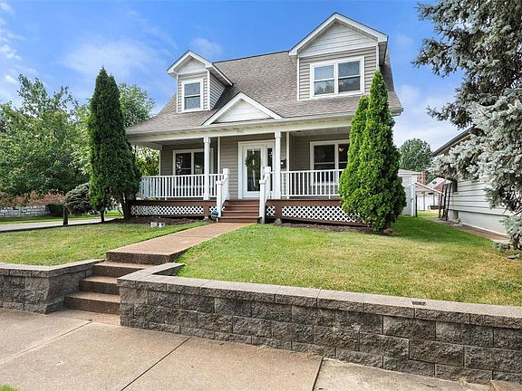 2nd image of 3942 Burgen Ave