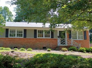 2608 David Caldwell Dr, Greensboro, NC 27408