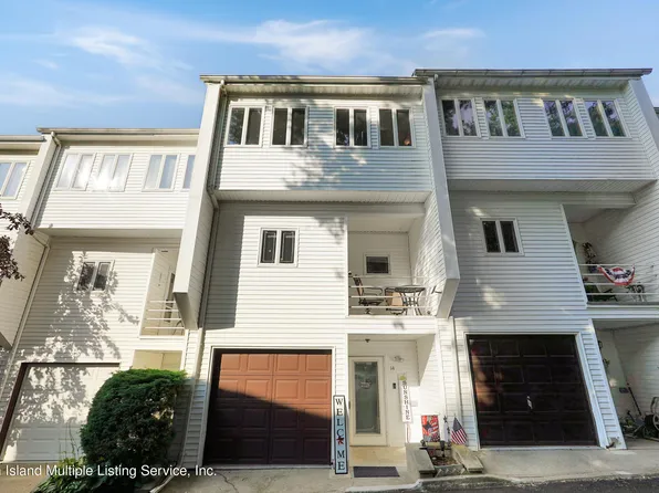 14 Grasmere Ct, Staten Island, NY 10305
