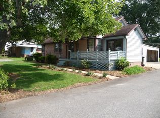 1270 12th Street Dr NW, Hickory, NC 28601