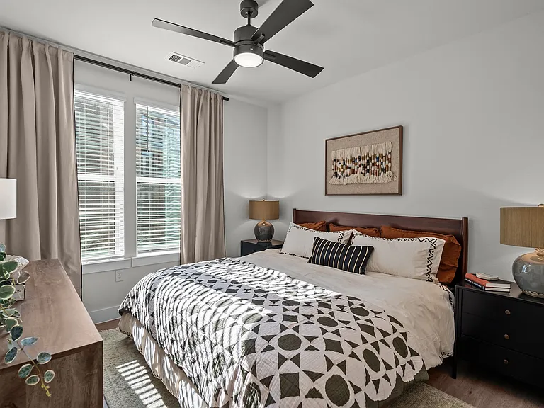 Eastpoint Apartments — Photo 7