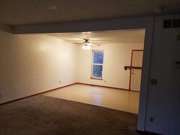 3rd image of 1006 N Horsman St
