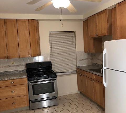 5th image of 3428 Kenilworth Ave