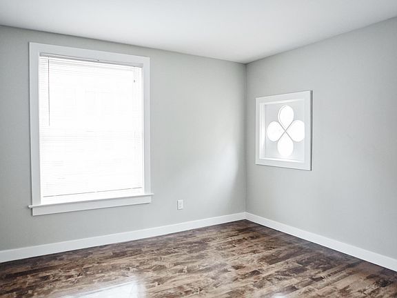 5th image of 1200 W Franklin Ave APT 8