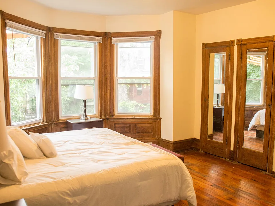 5031 Cedar Ave #2