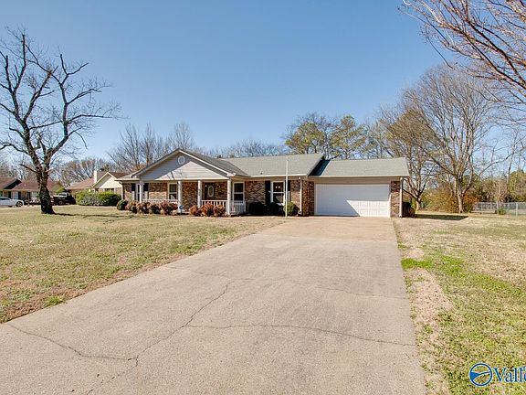 3rd image of 1086 Joshua Dr SE