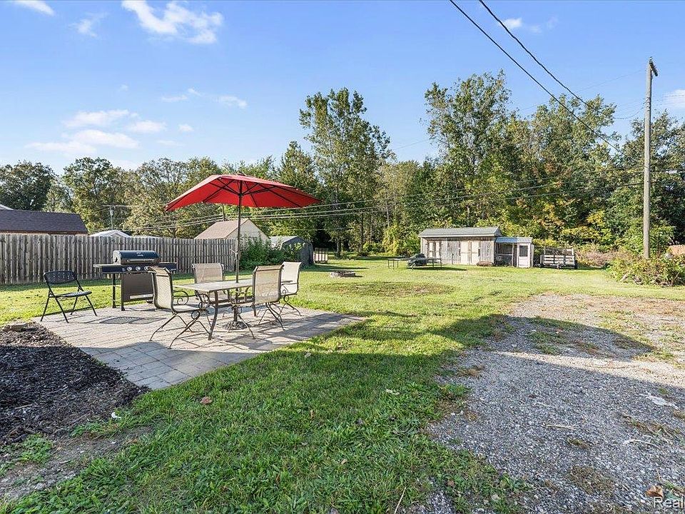 22nd image of 20594 Gibraltar Rd