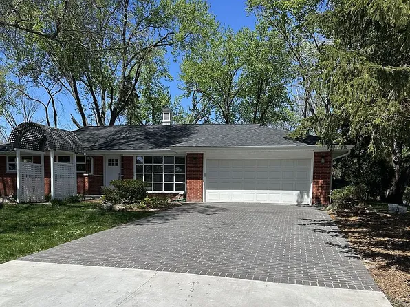 1010 W Elm St, Palatine, IL 60067