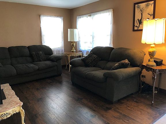 2nd image of 1515 New Hyde Park Dr
