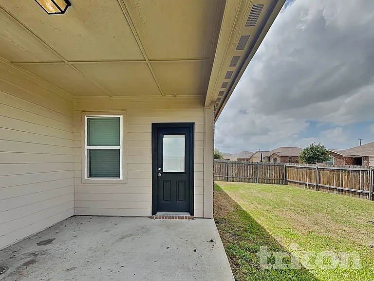 135 Houston Pl — Photo 20