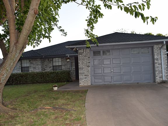 2nd image of 113 Melynn Ct