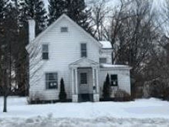 2nd image of 6 Father Jogues Pl