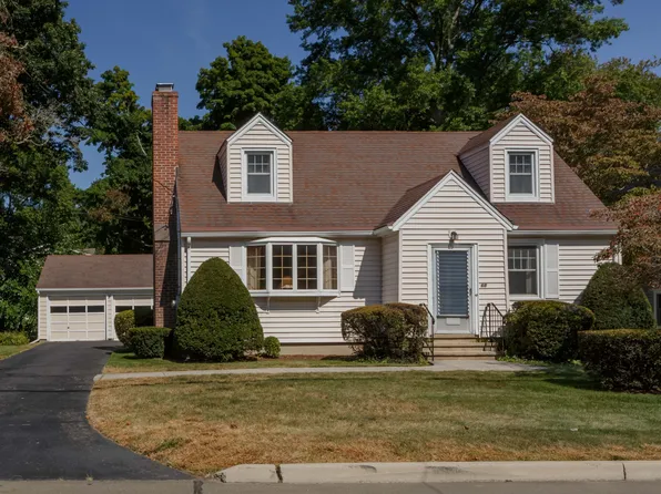 68 Figlar Avenue, Fairfield, CT 06824