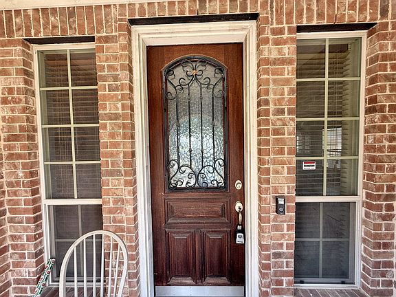 3rd image of 6413 Fitzgerald Dr