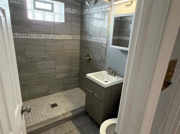 1372 Bunts Rd #5, Lakewood, OH 44107