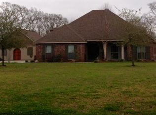 933 Hidden Hills Rd, Arnaudville, LA 70512