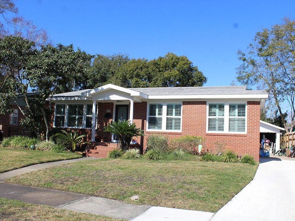 1st image of 4227 Garibaldi Ave