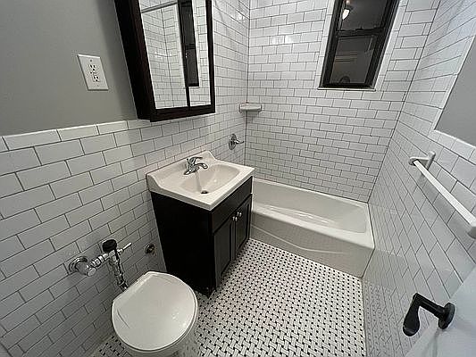 5th image of 118-18 Metro Ave #1T