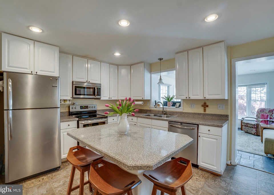 1st image of 4011 Nelly Custis Dr