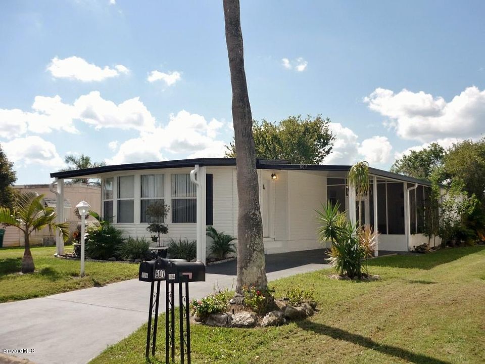 1st image of 807 Silverthorn Ct