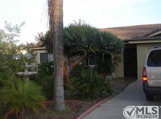 526 Toucan Dr, Vista, CA 92083